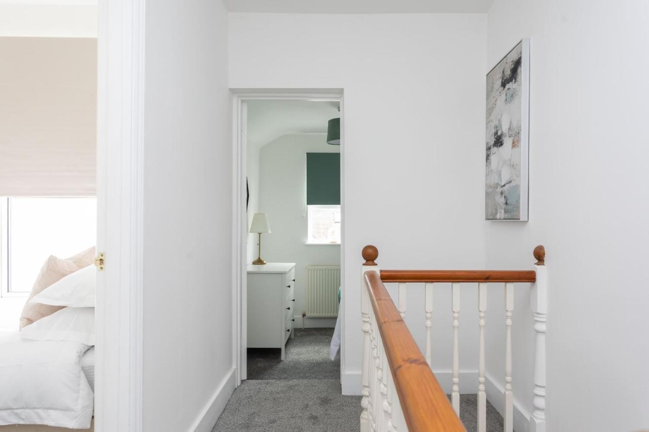 30 Percent Off Monthly Stays - City Centre - 3 Bedrooms St Albans Bagian luar foto