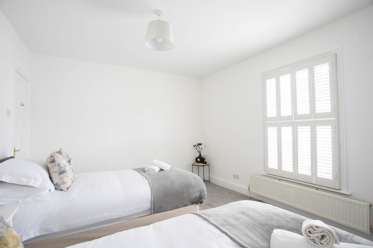30 Percent Off Monthly Stays - City Centre - 3 Bedrooms St Albans Bagian luar foto